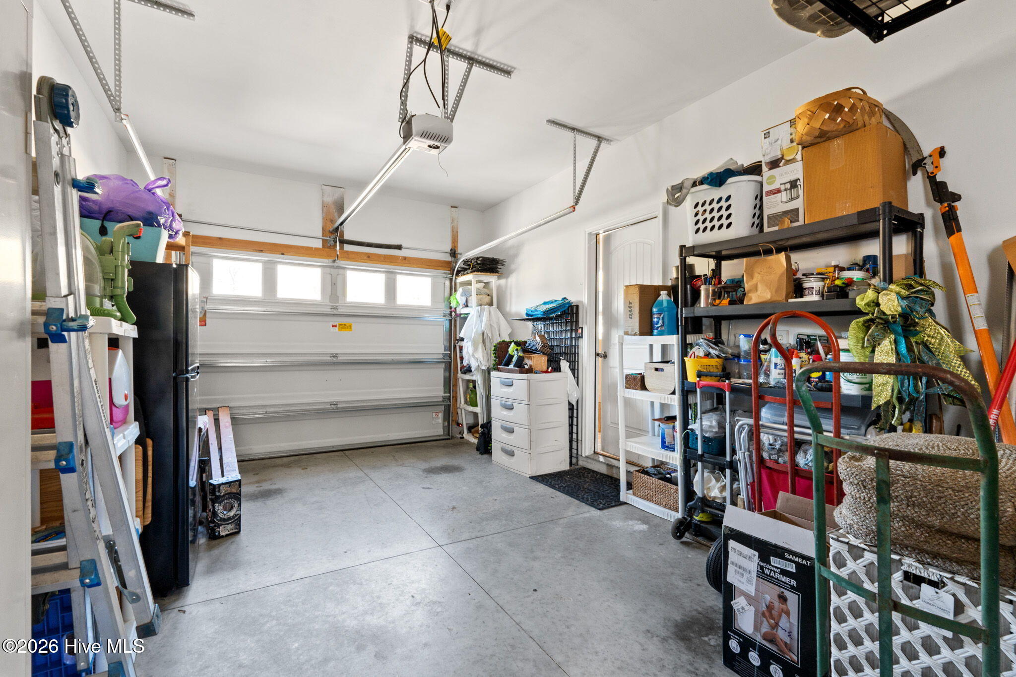 100564340 | Photo 43