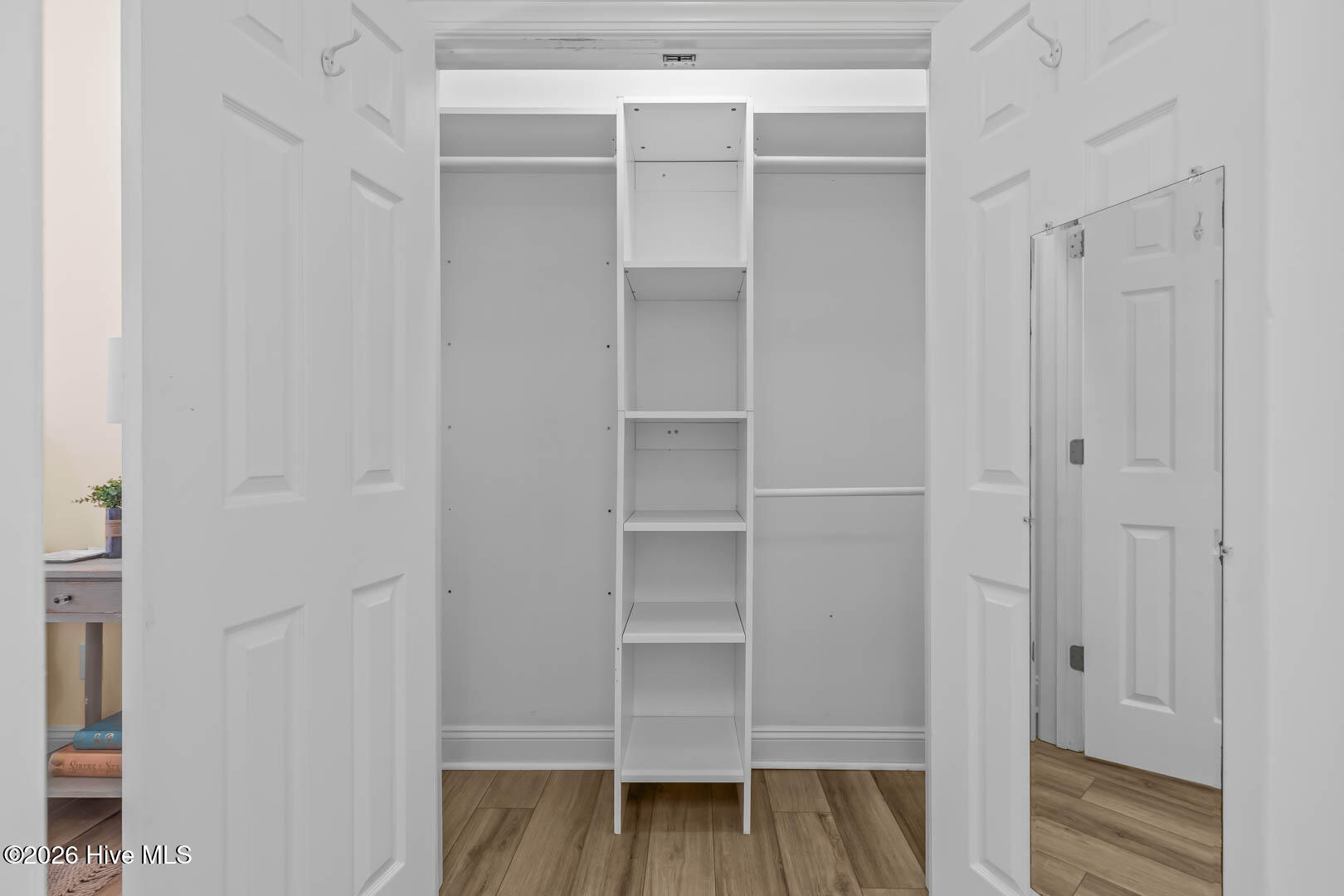 100552363 | Photo 39