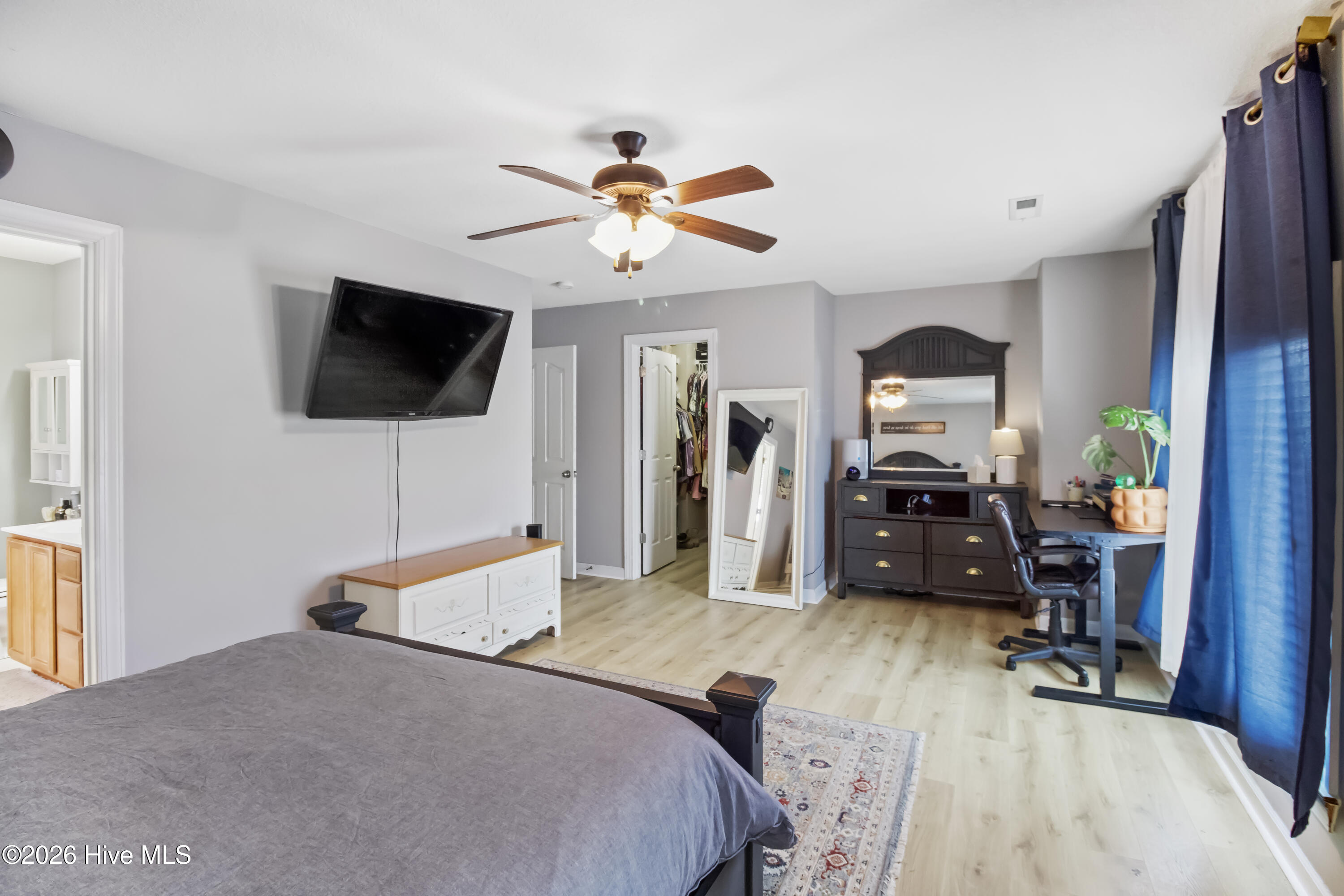 100561331 | Photo 28