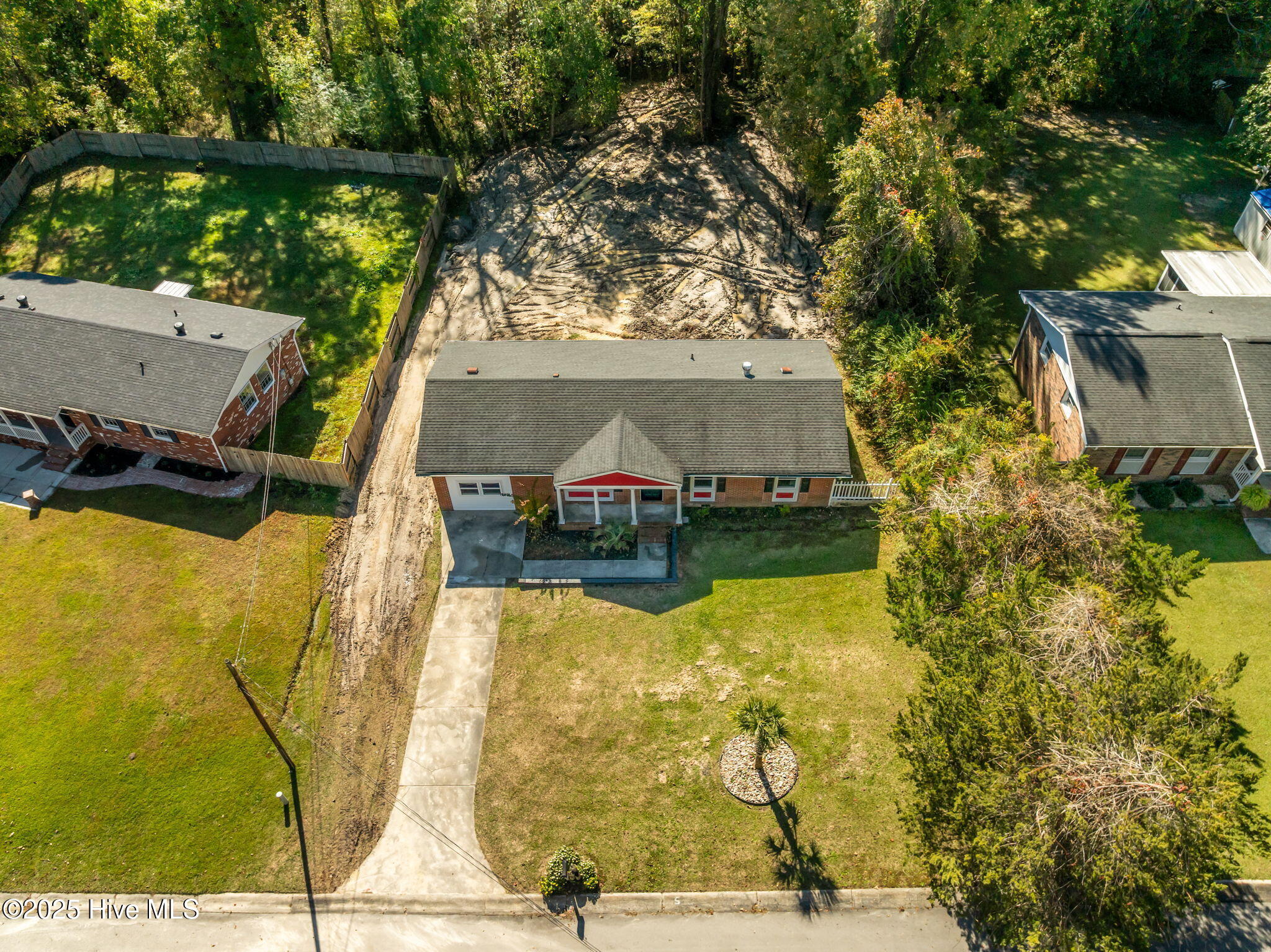 100543026 | Photo 15