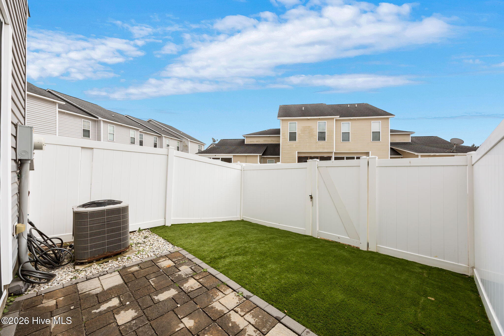 100551662 | Photo 27