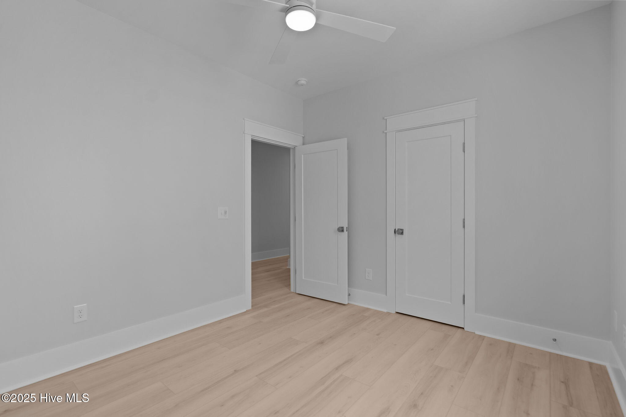 100537879 | Photo 34