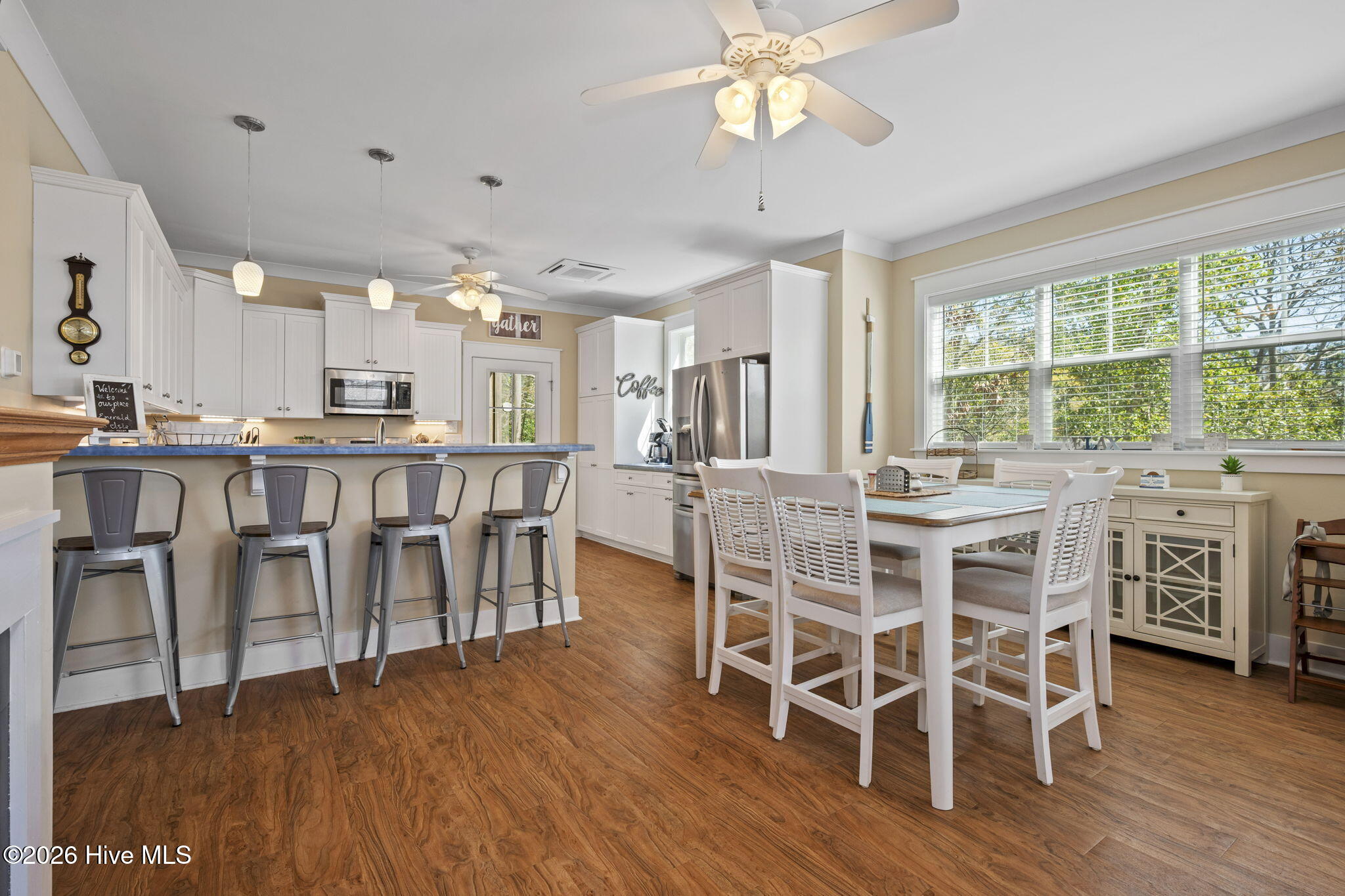 100565691 | Photo 10