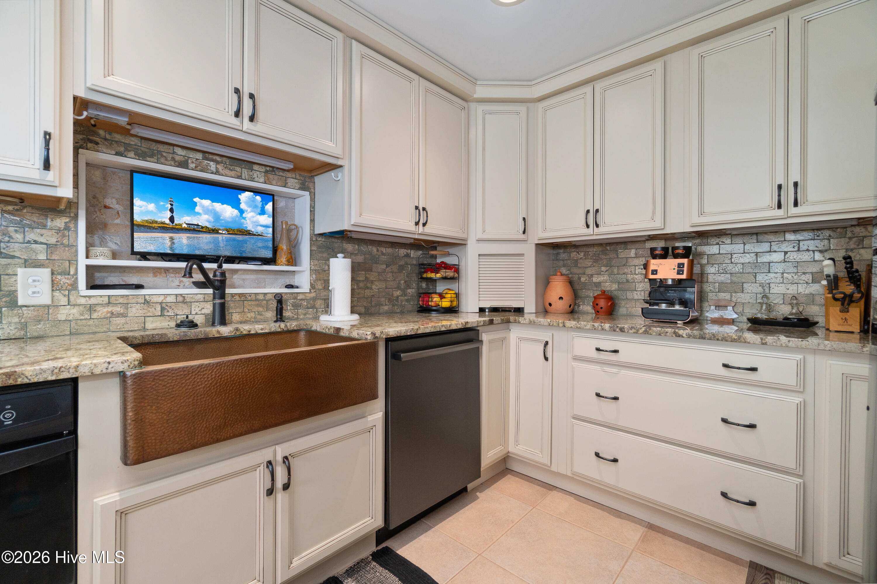 102 Shoreline Drive,Atlantic Beach
