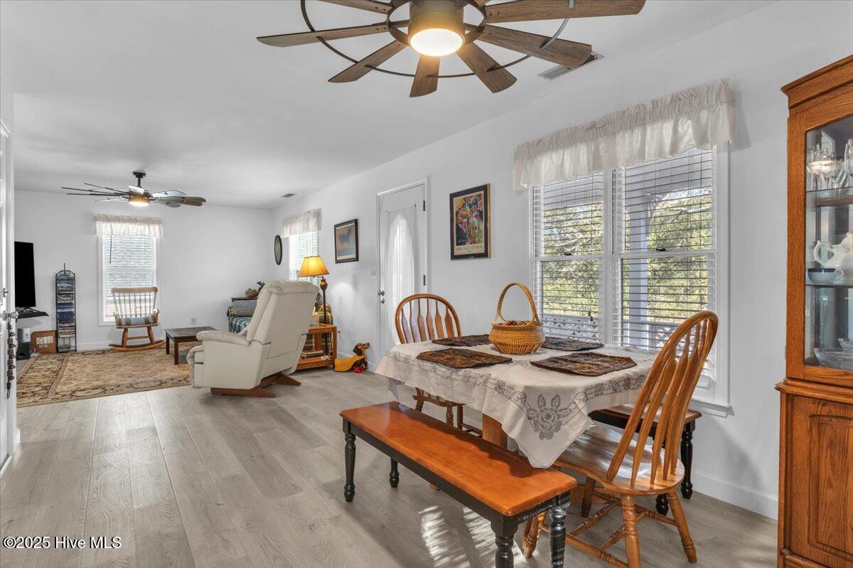 100539108 | Photo 18