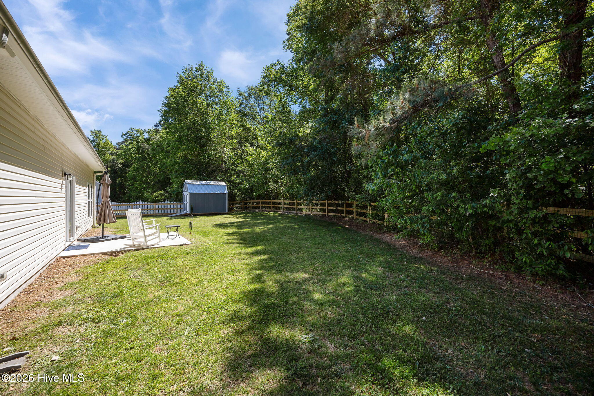 100569274 | Photo 29