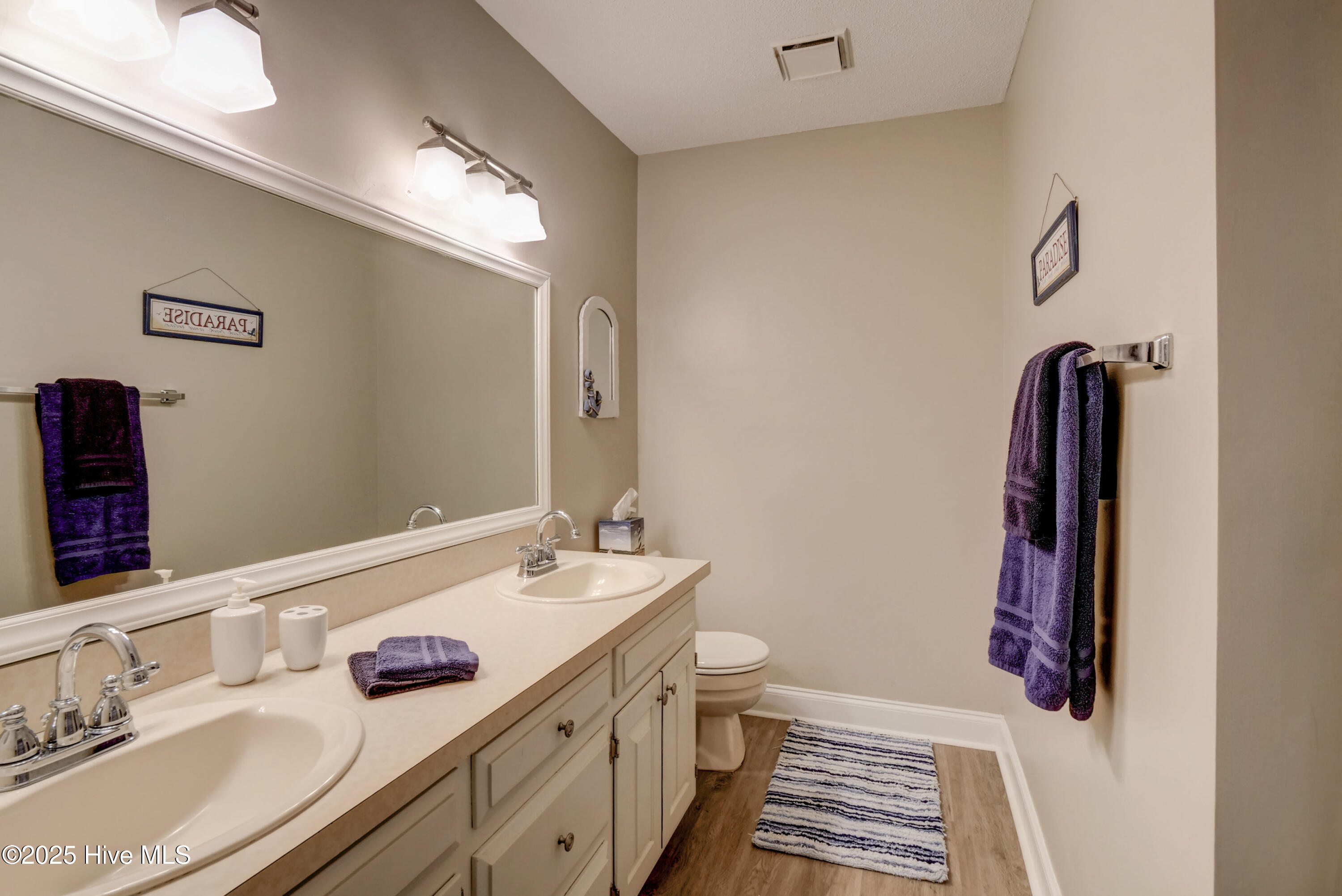 100522840 | Photo 12