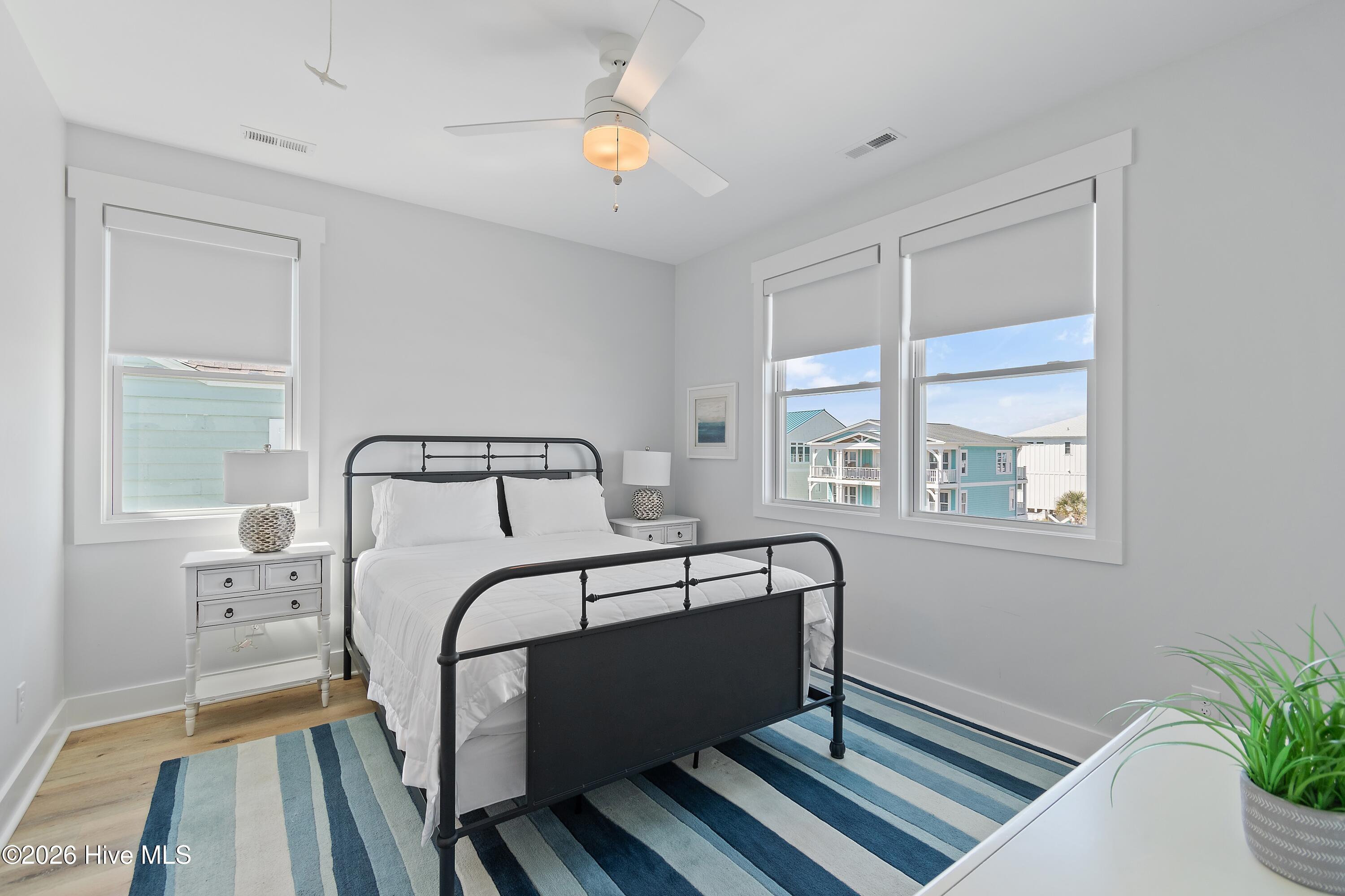 100564147 | Photo 36