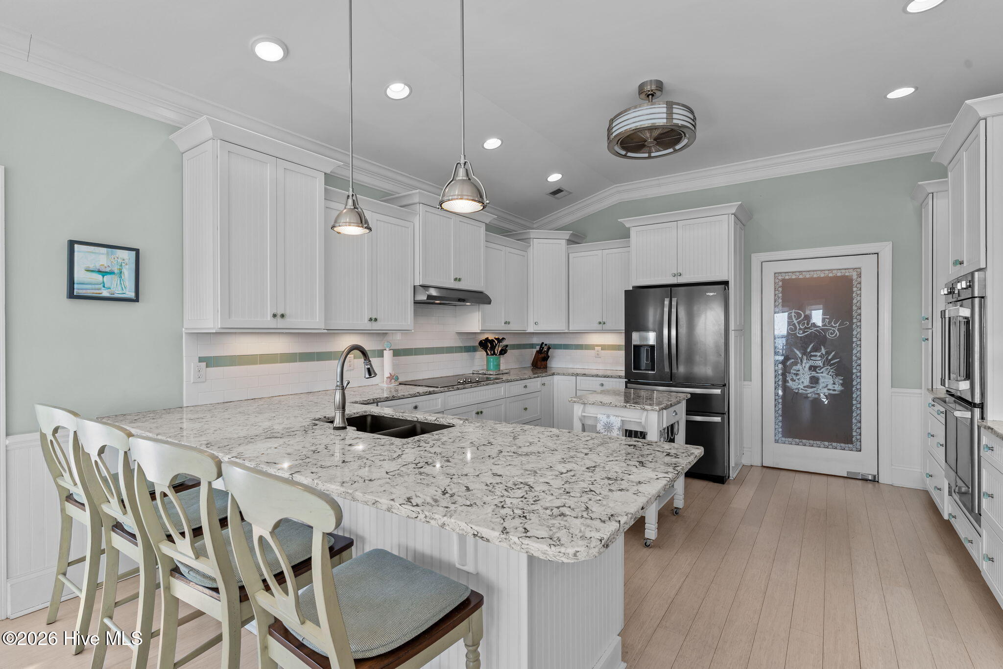 100549161 | Photo 17