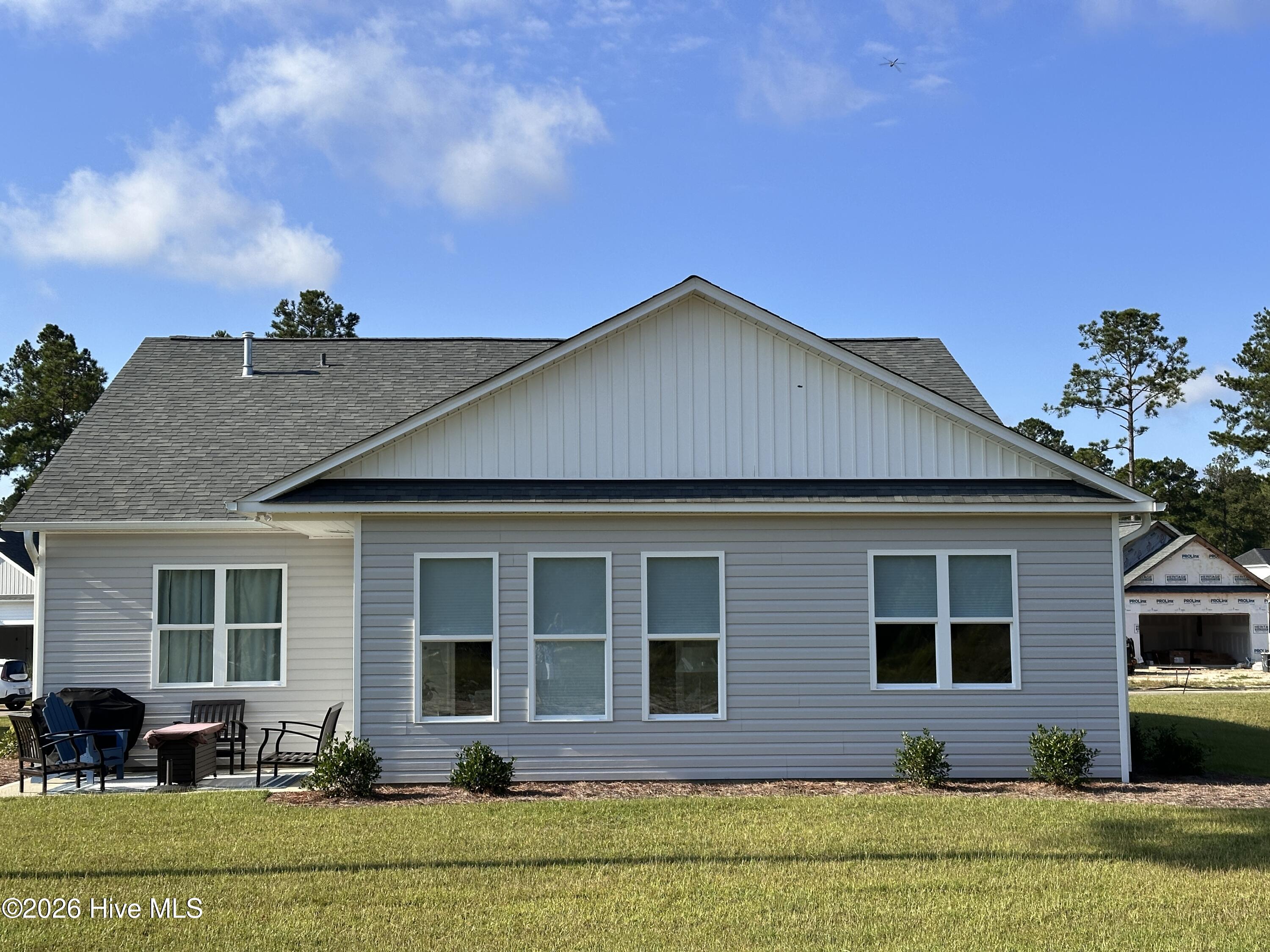 100548790 | Photo 27