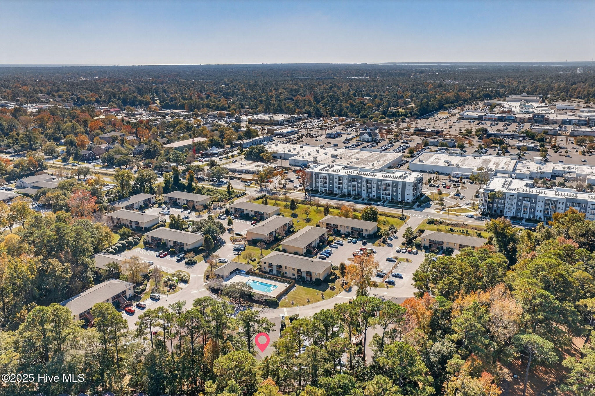 100540704 | Photo 33