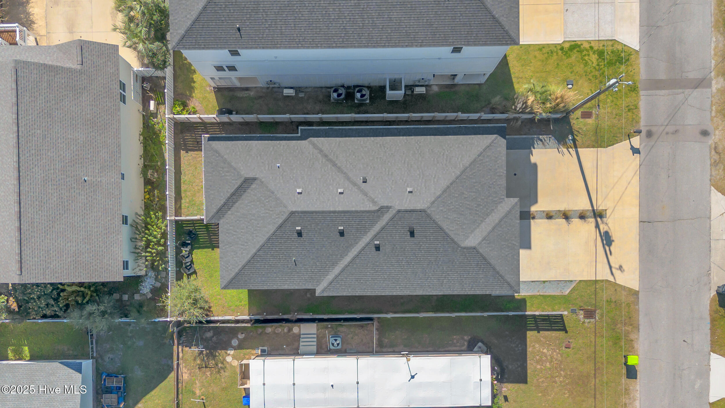 100541692 | Photo 34