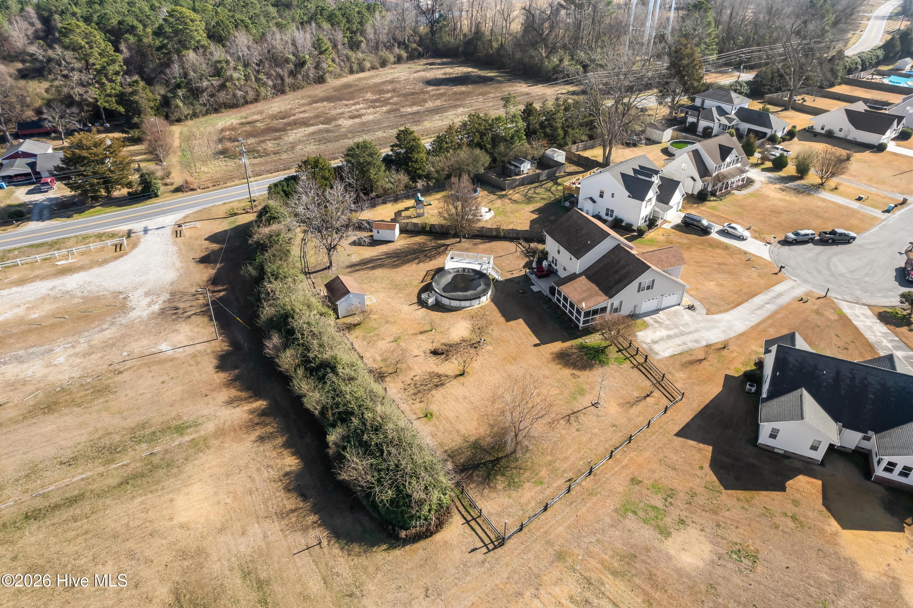 100550055 | Photo 51