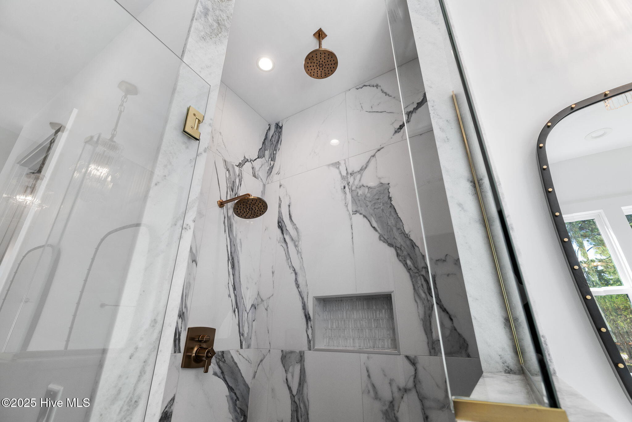 100522632 | Photo 45