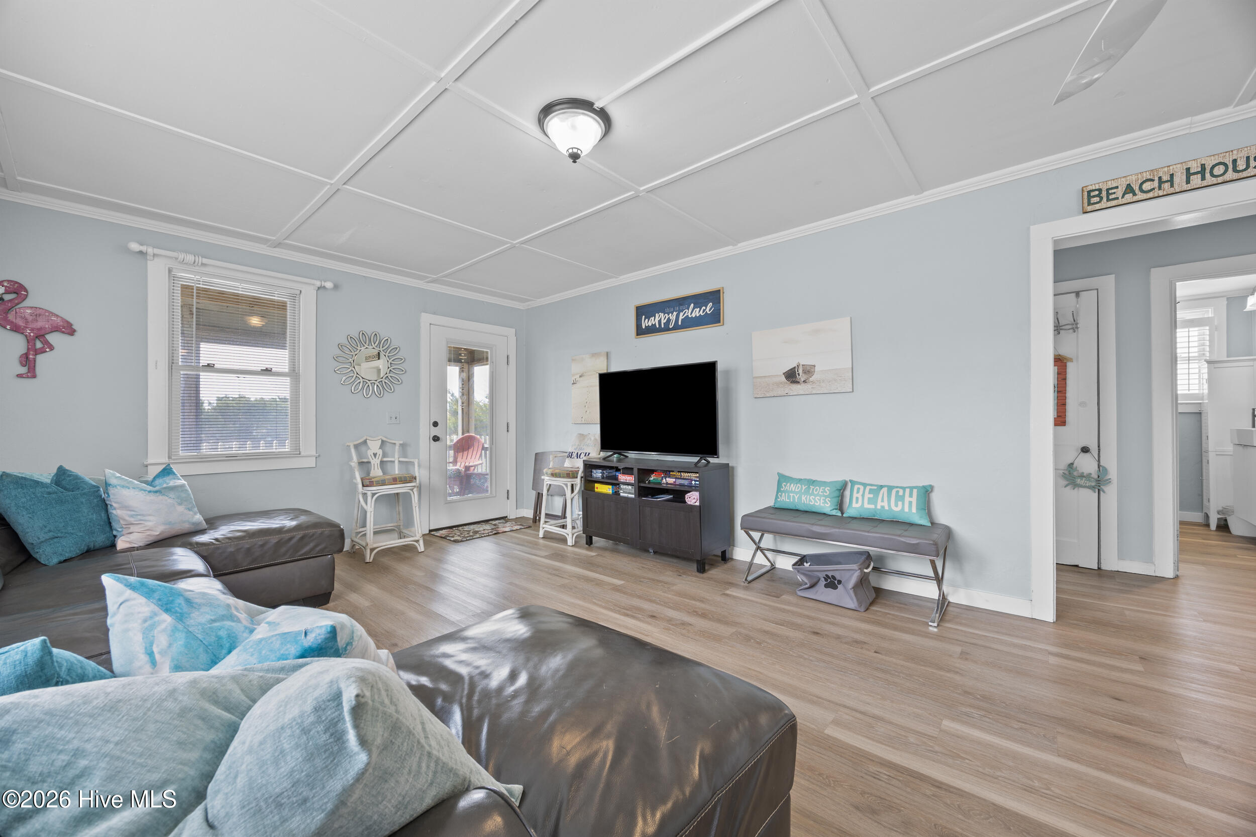 100563115 | Photo 16