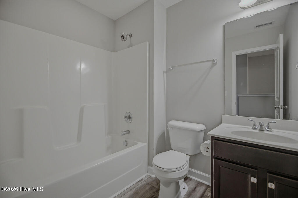 100568501 | Photo 41