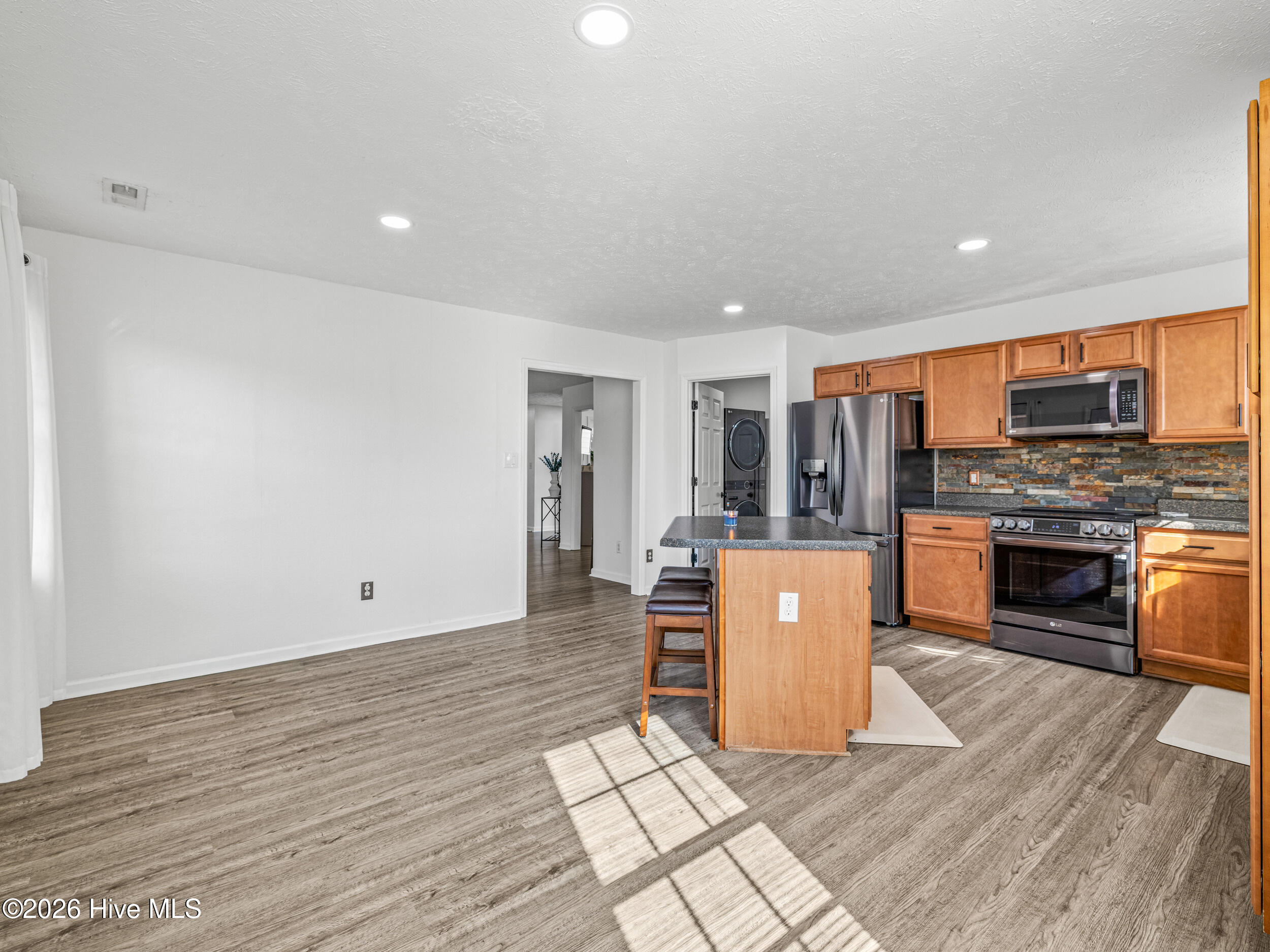 100554161 | Photo 24