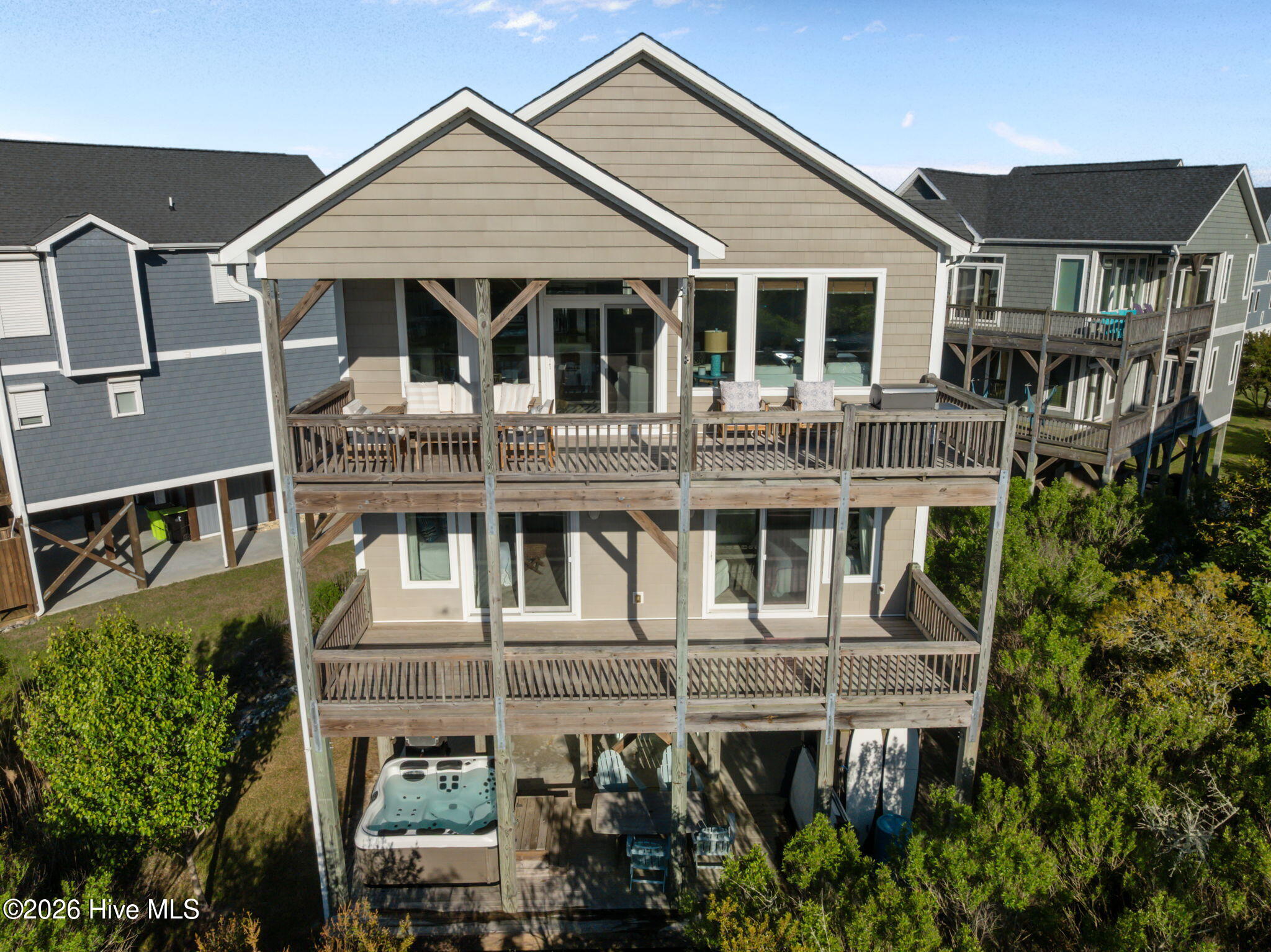331 Oceanaire Lane, Surf City, NC, 28445