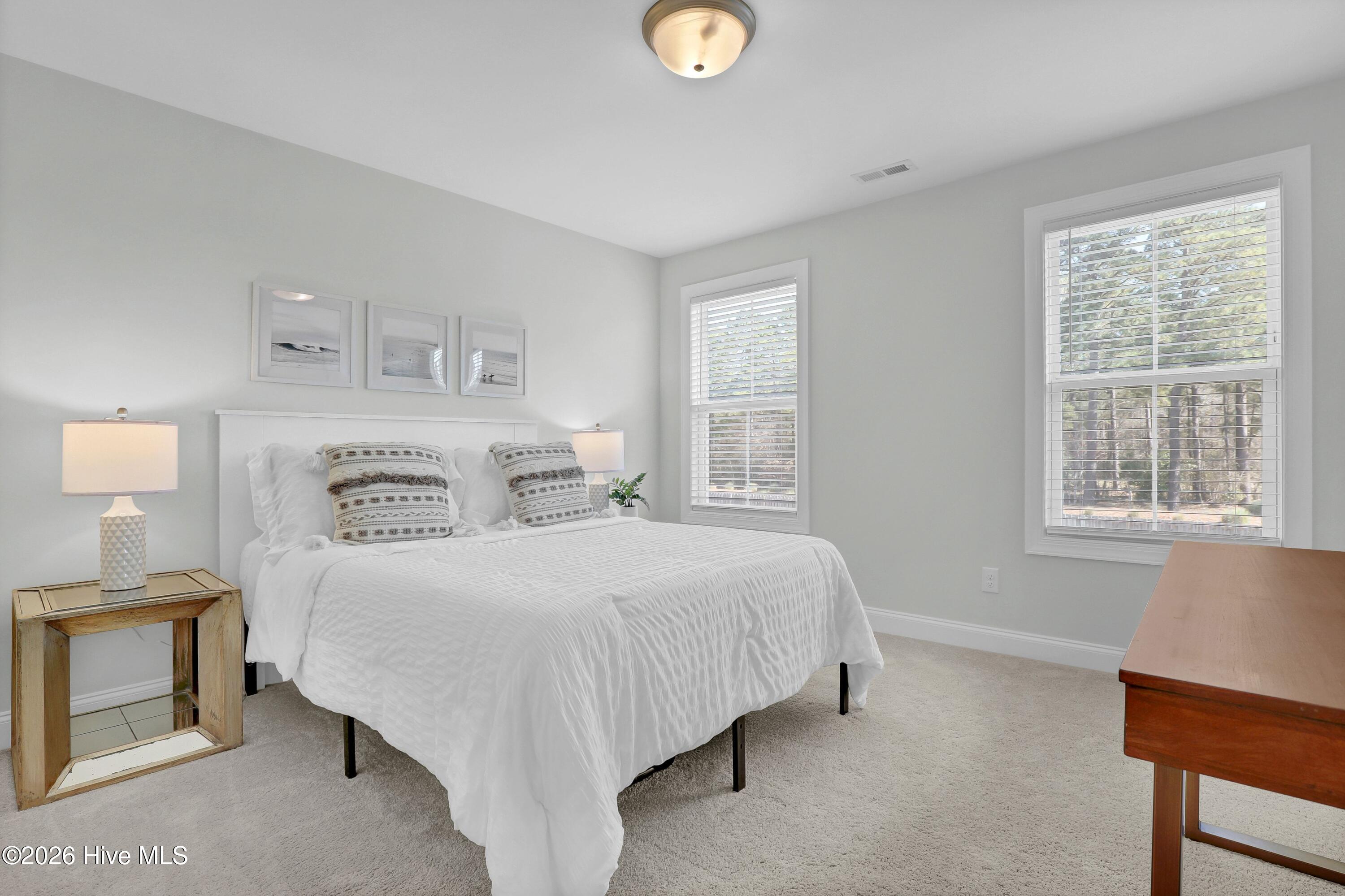 100562684 | Photo 28