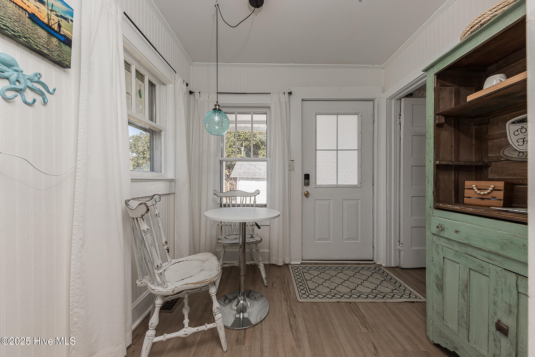 100544224 | Photo 19