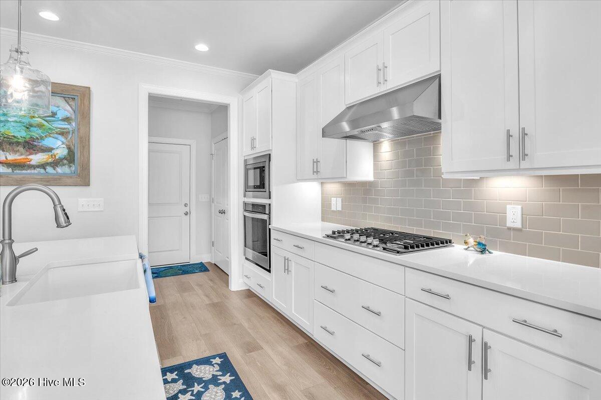 100556210 | Photo 17