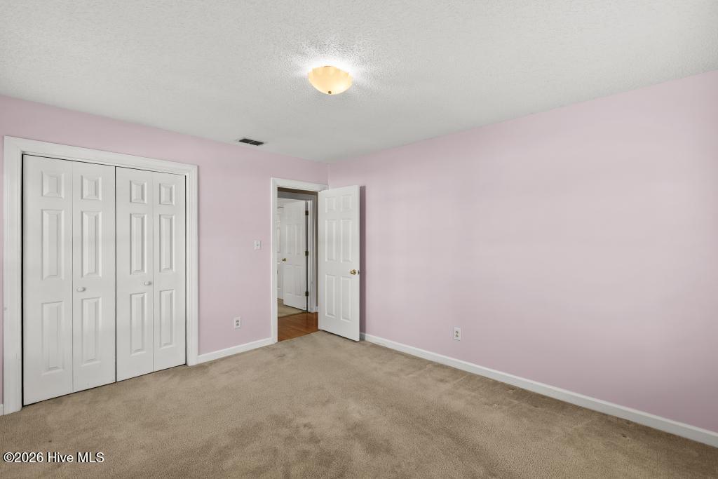 100566141 | Photo 22