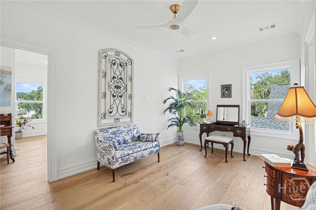 Upstairs Guest Suite Flex Space