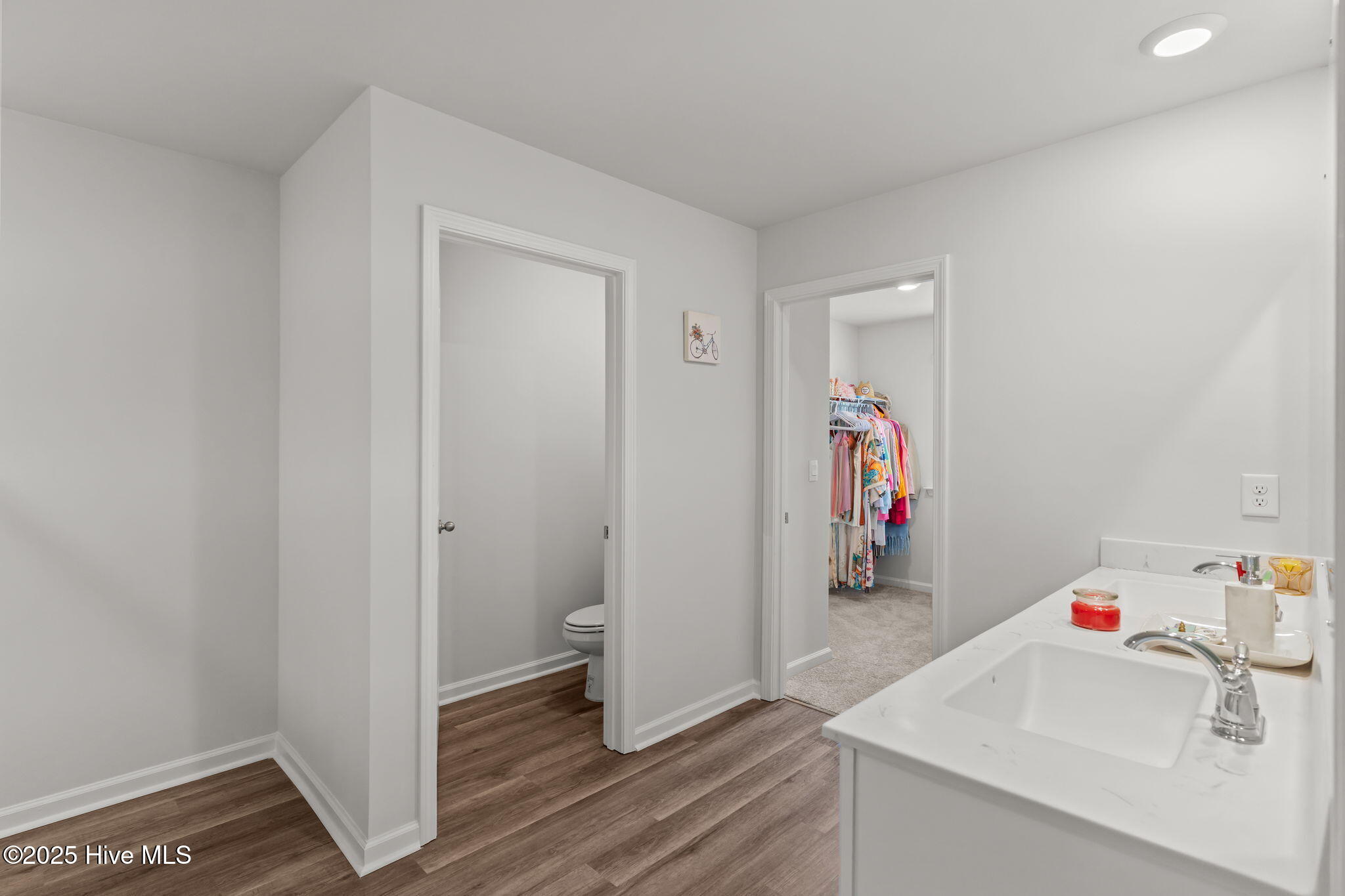 100526308 | Photo 20