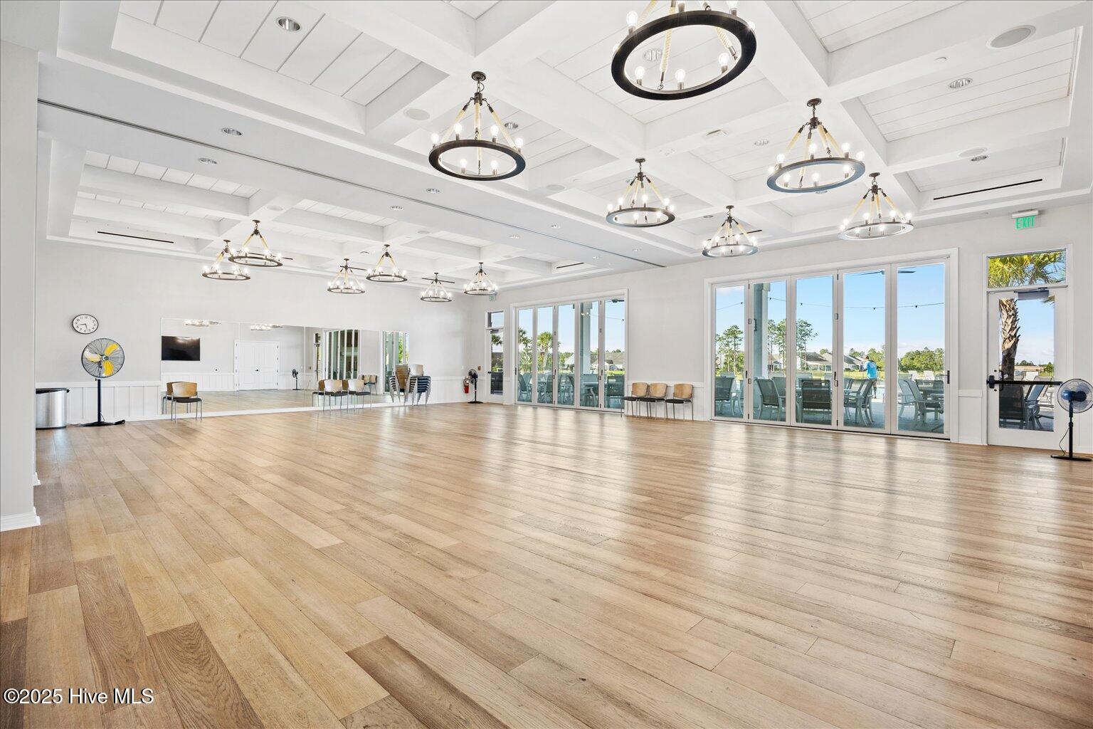 100513881 | Photo 62