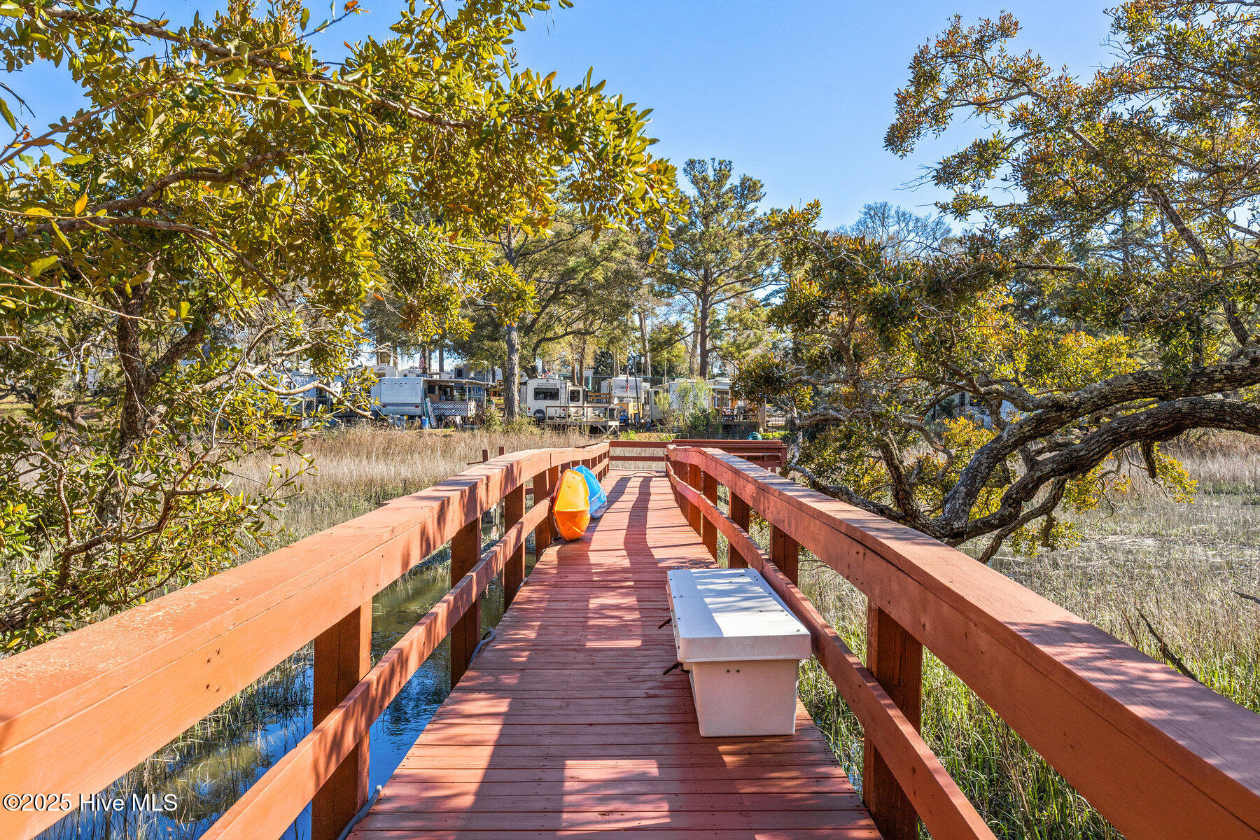 100497400 | Photo 39