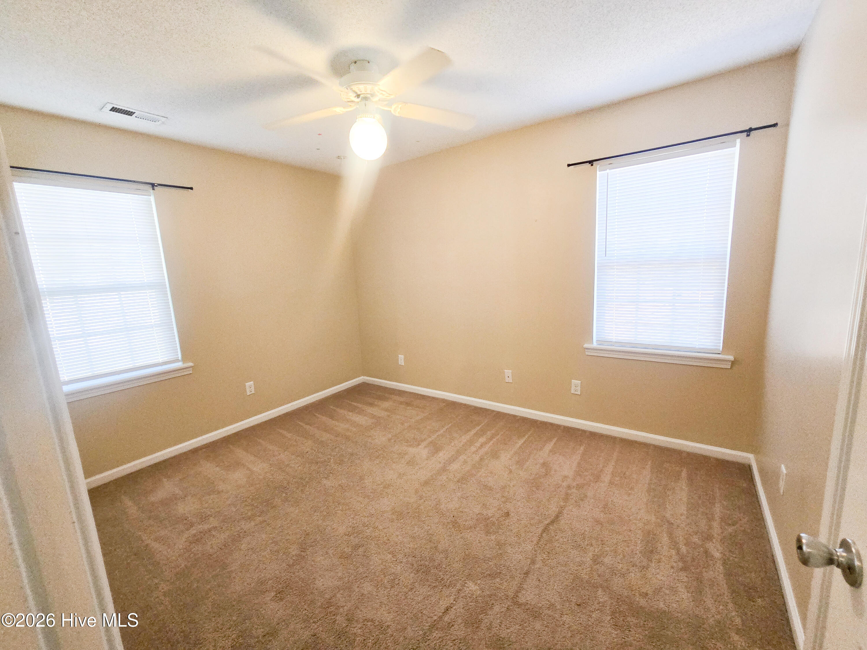 100550470 | Photo 14