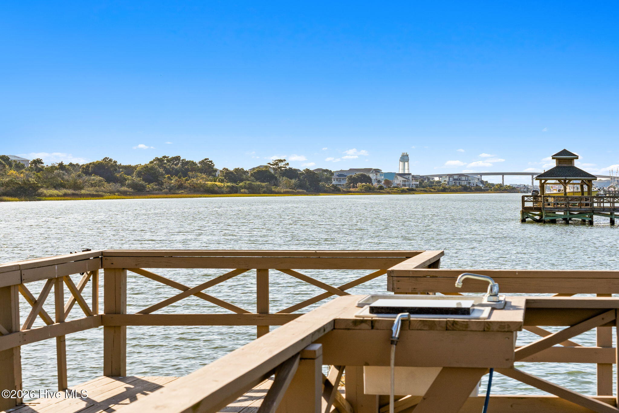 100549947 | Photo 77