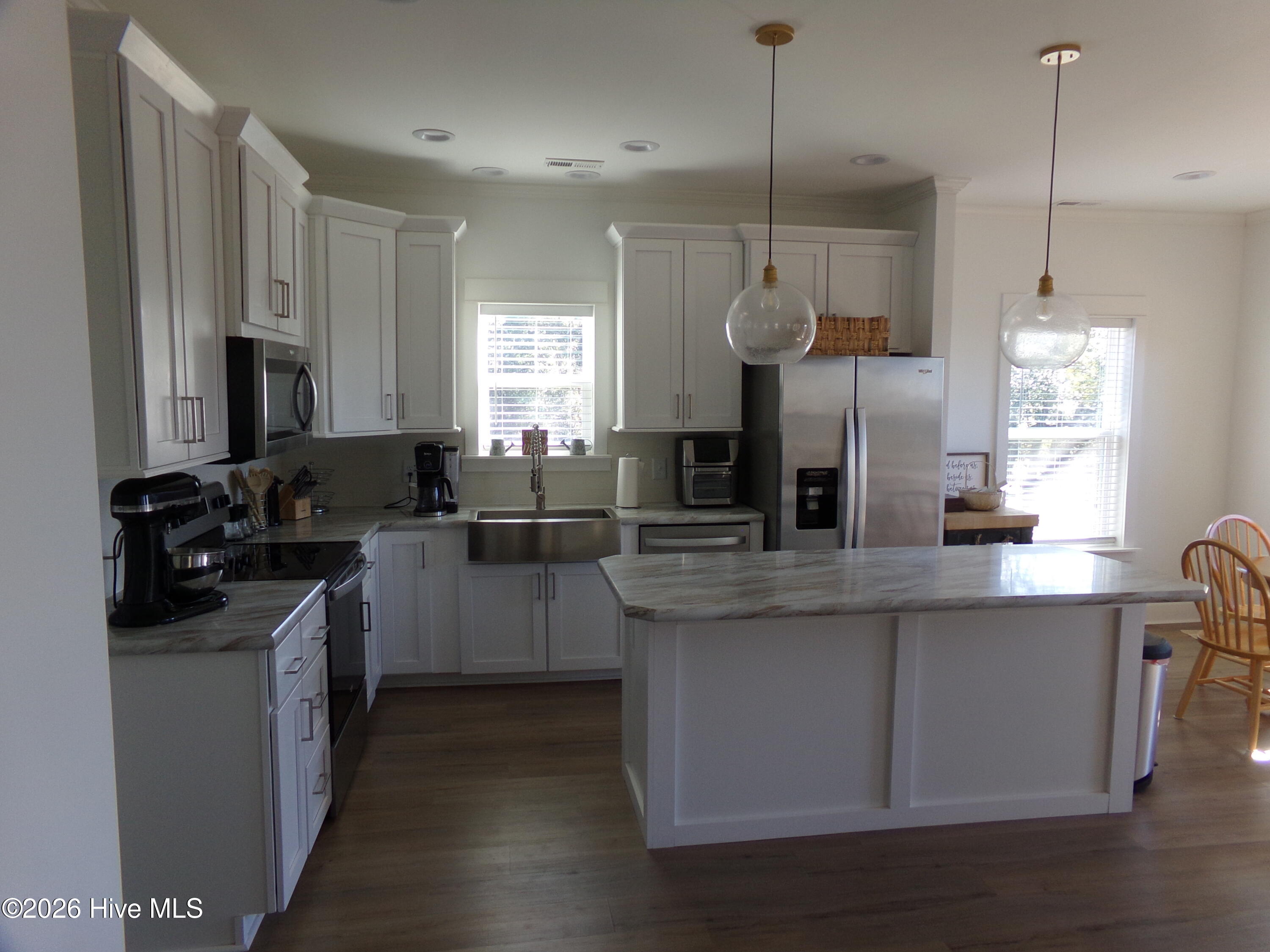 100547282 | Photo 37