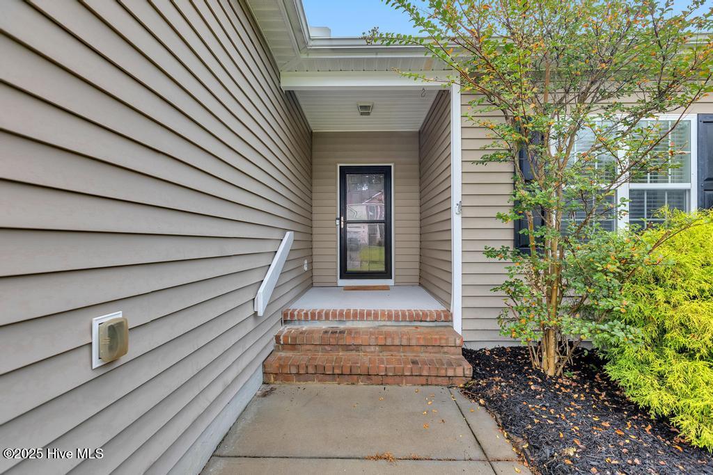 Homes for sale in Sneads Ferry, NC | 216 Peggys Tr, Sneads Ferry, NC 28460 | MLS# 100532060