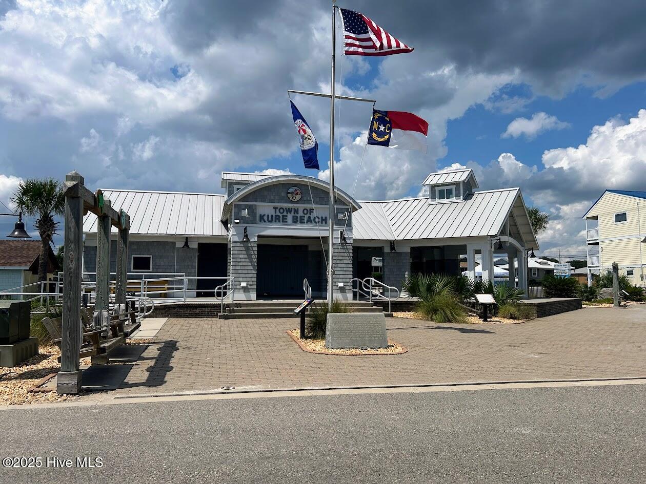 100527040 | Photo 44