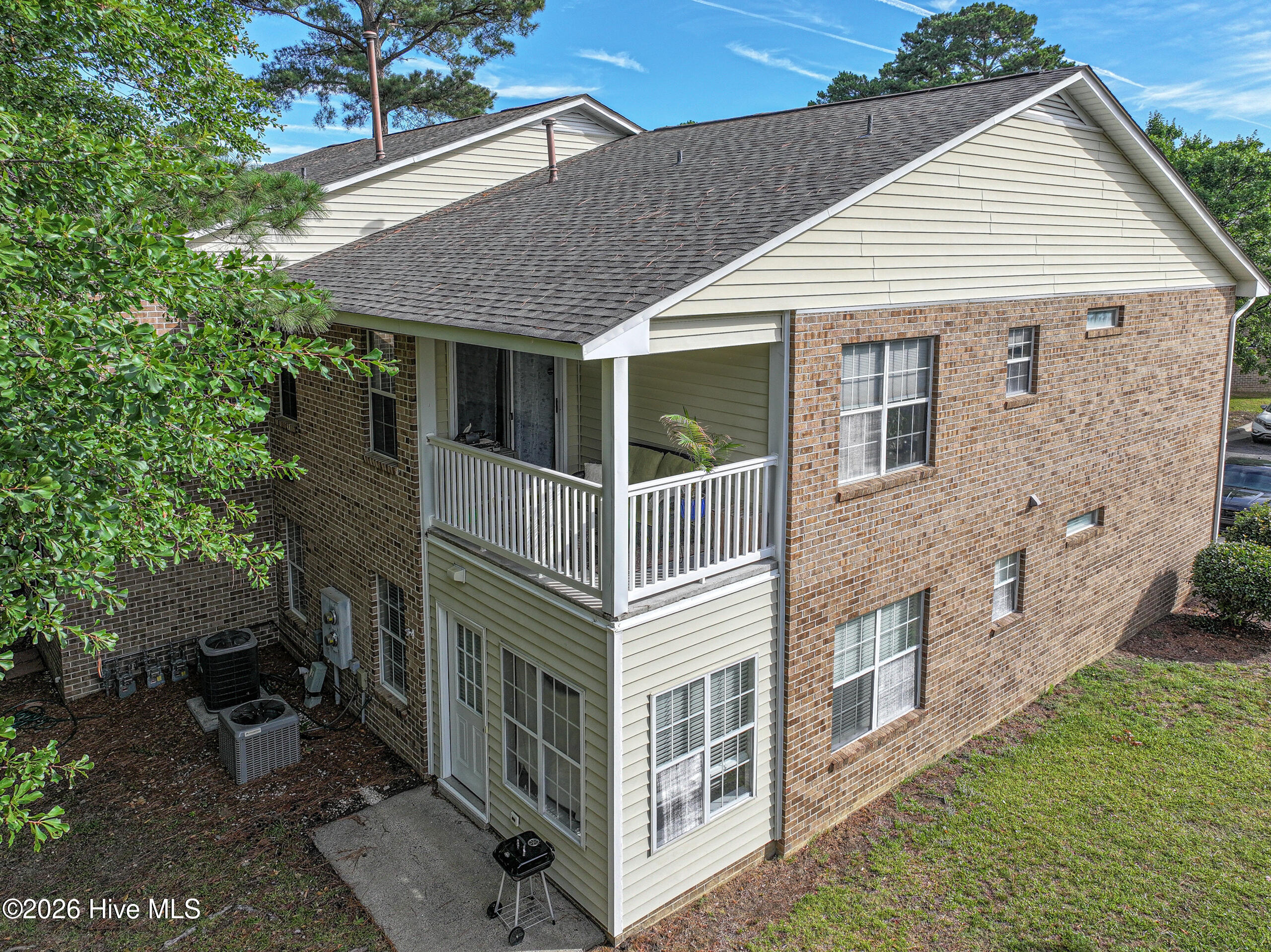 2nd floor end unit with balcony/outdoor living