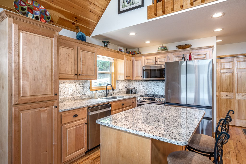 604 Point Overlook Trail, Murphy, NC 28906 Listing Photo  19