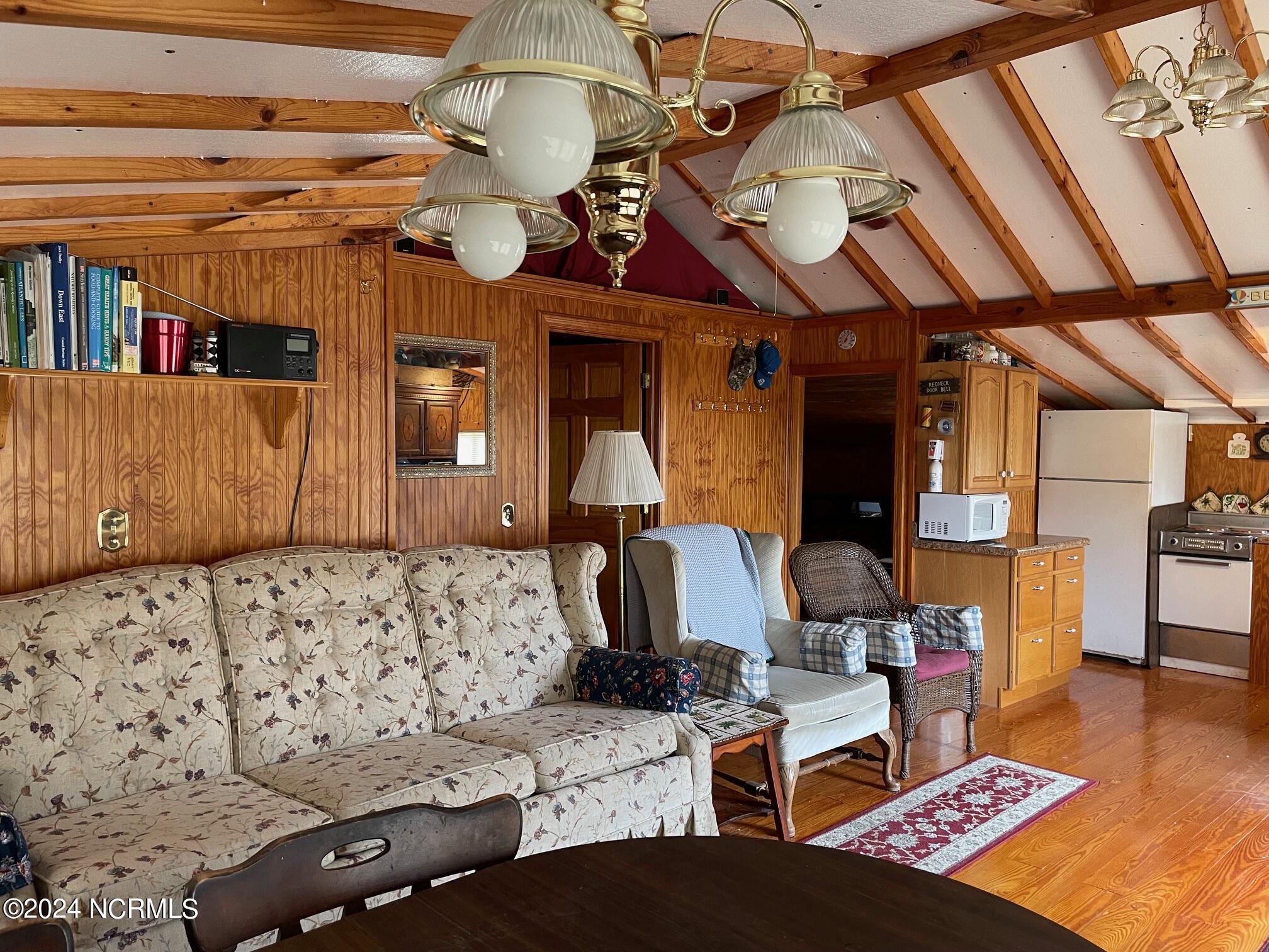 2604 Cedar Island Road,Cedar Island