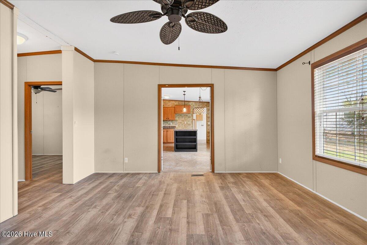 100553428 | Photo 26