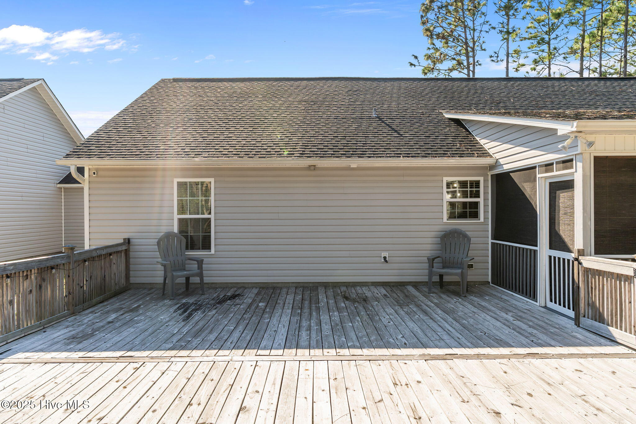 100530347 | Photo 49