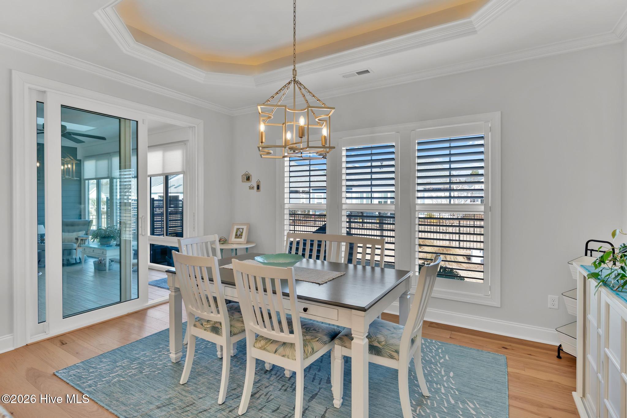 100555109 | Photo 16