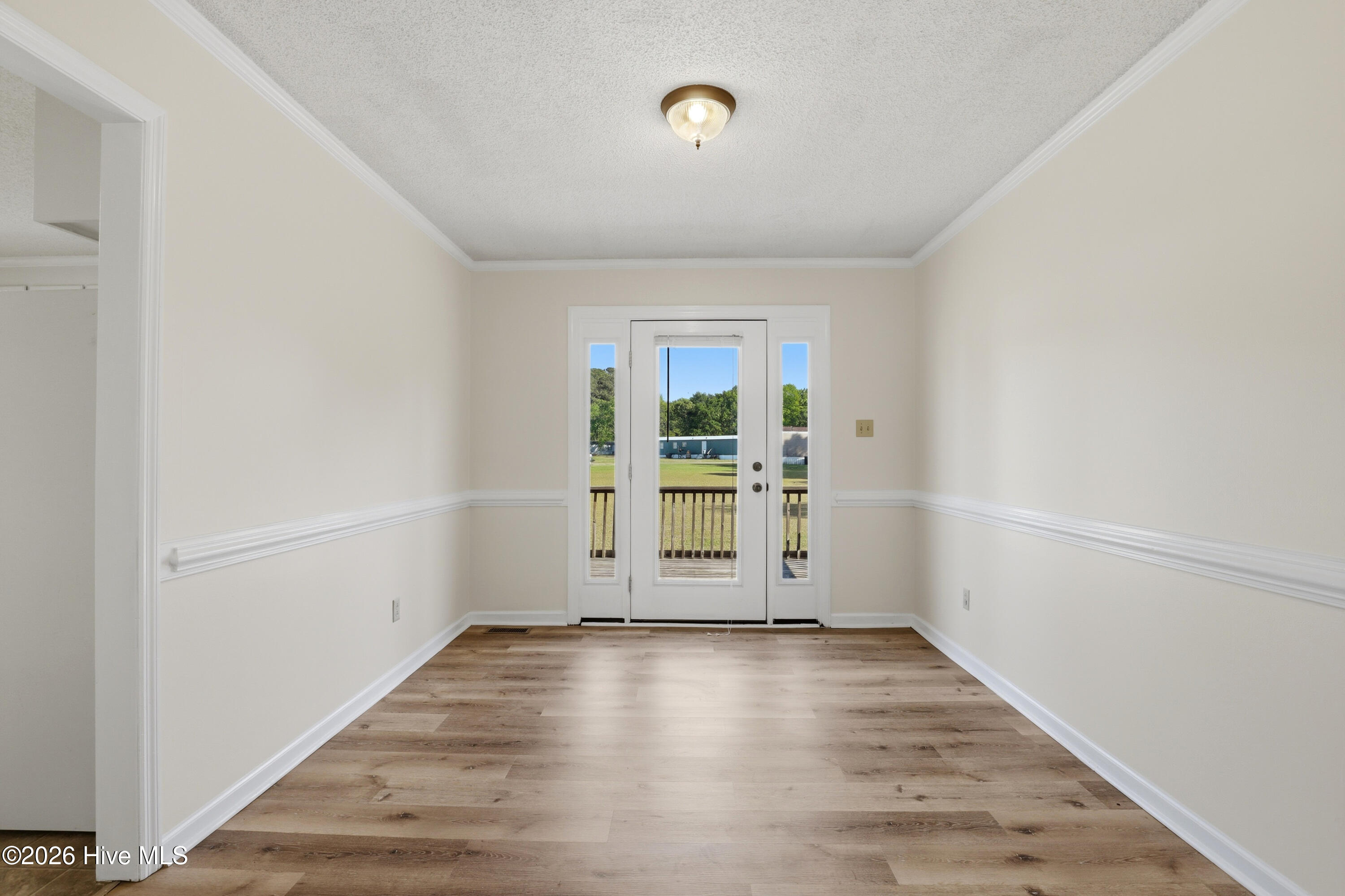 16-110 N Pointe Dr-16