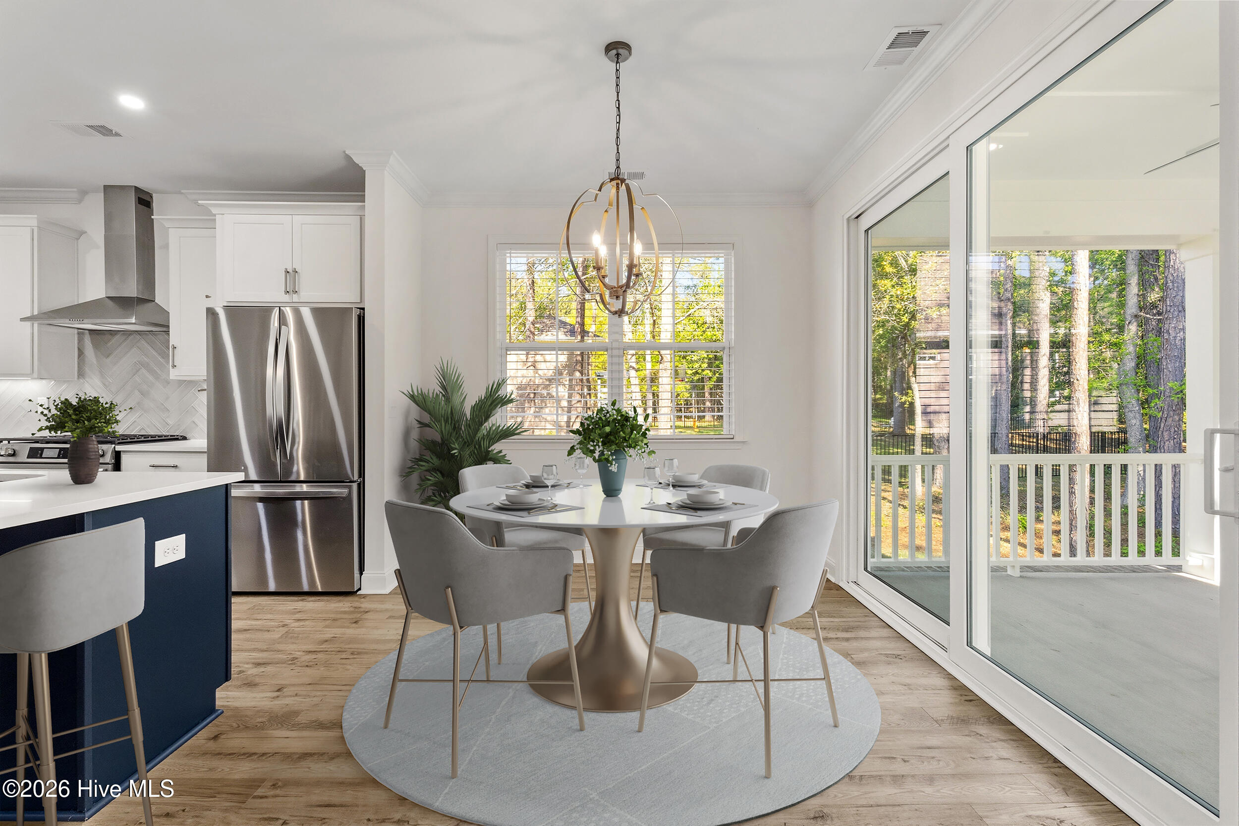 100567721 | Photo 20