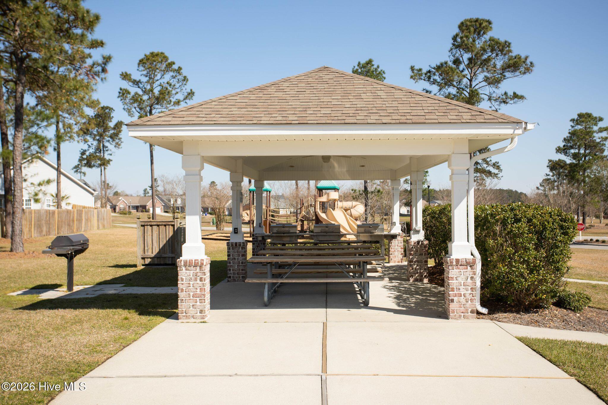 100557831 | Photo 45