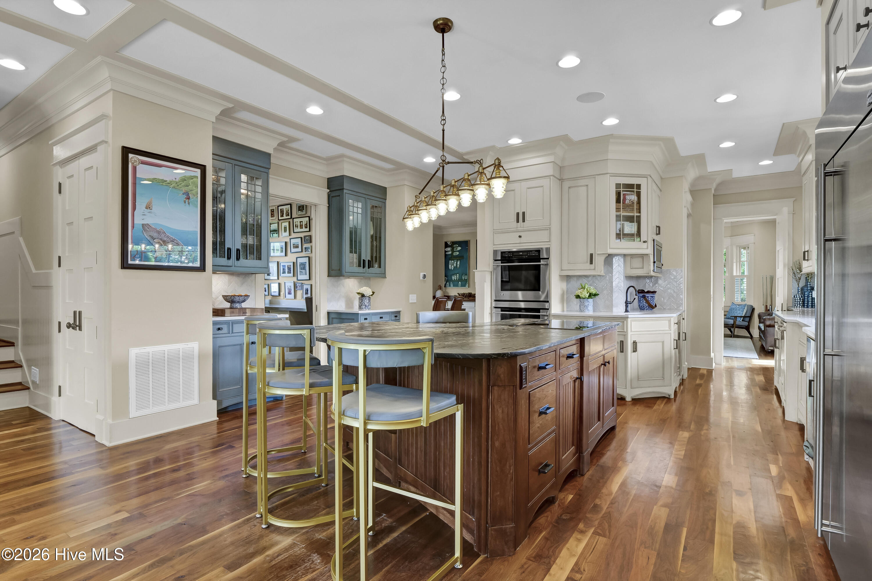 100552686 | Photo 15