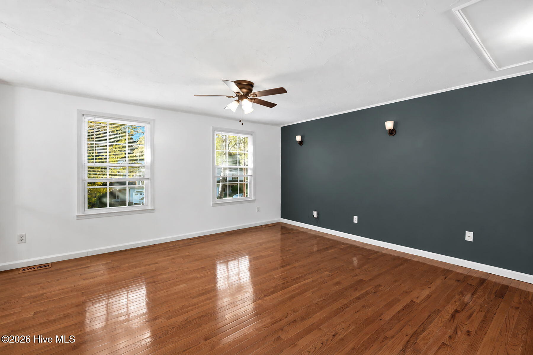 Photo 4 of Single family home for sale at 106 Castle Bay Ct, Cary, NC 27511 | MLS# 100613276 | Listing updated on 2026-10-29