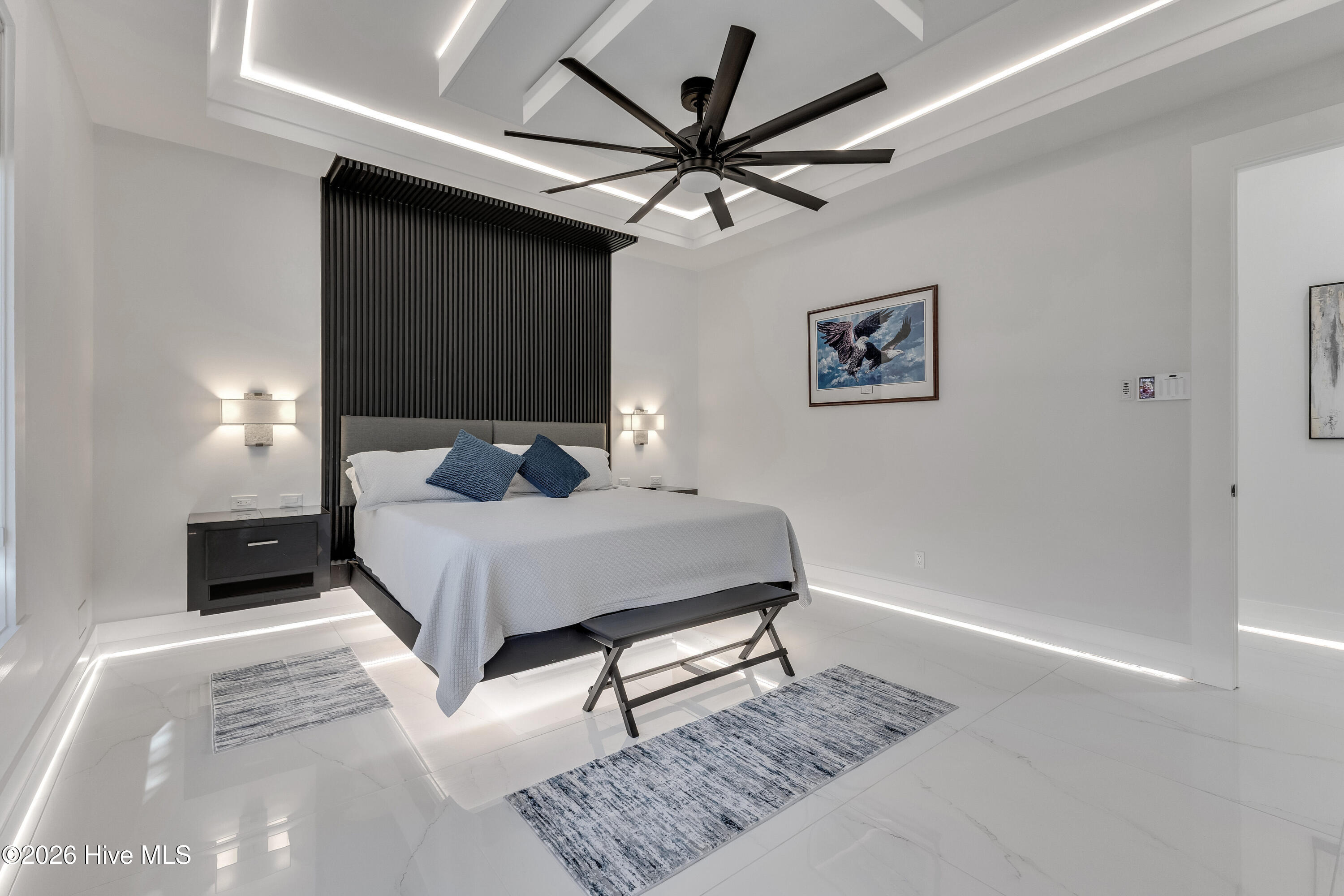 100559856 | Photo 43