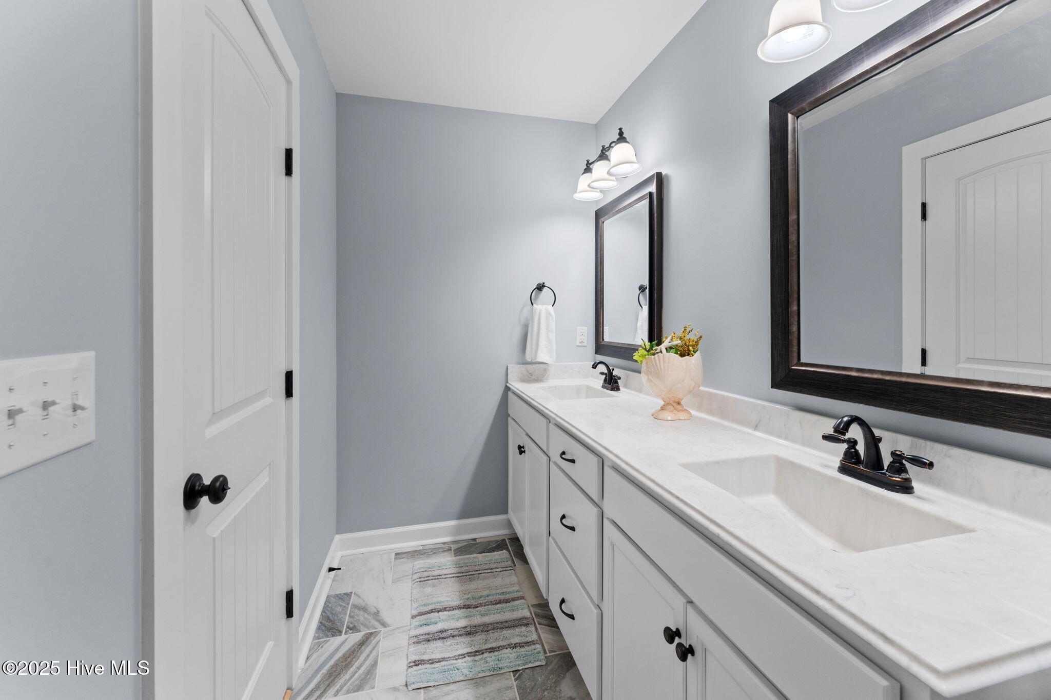 100538896 | Photo 26