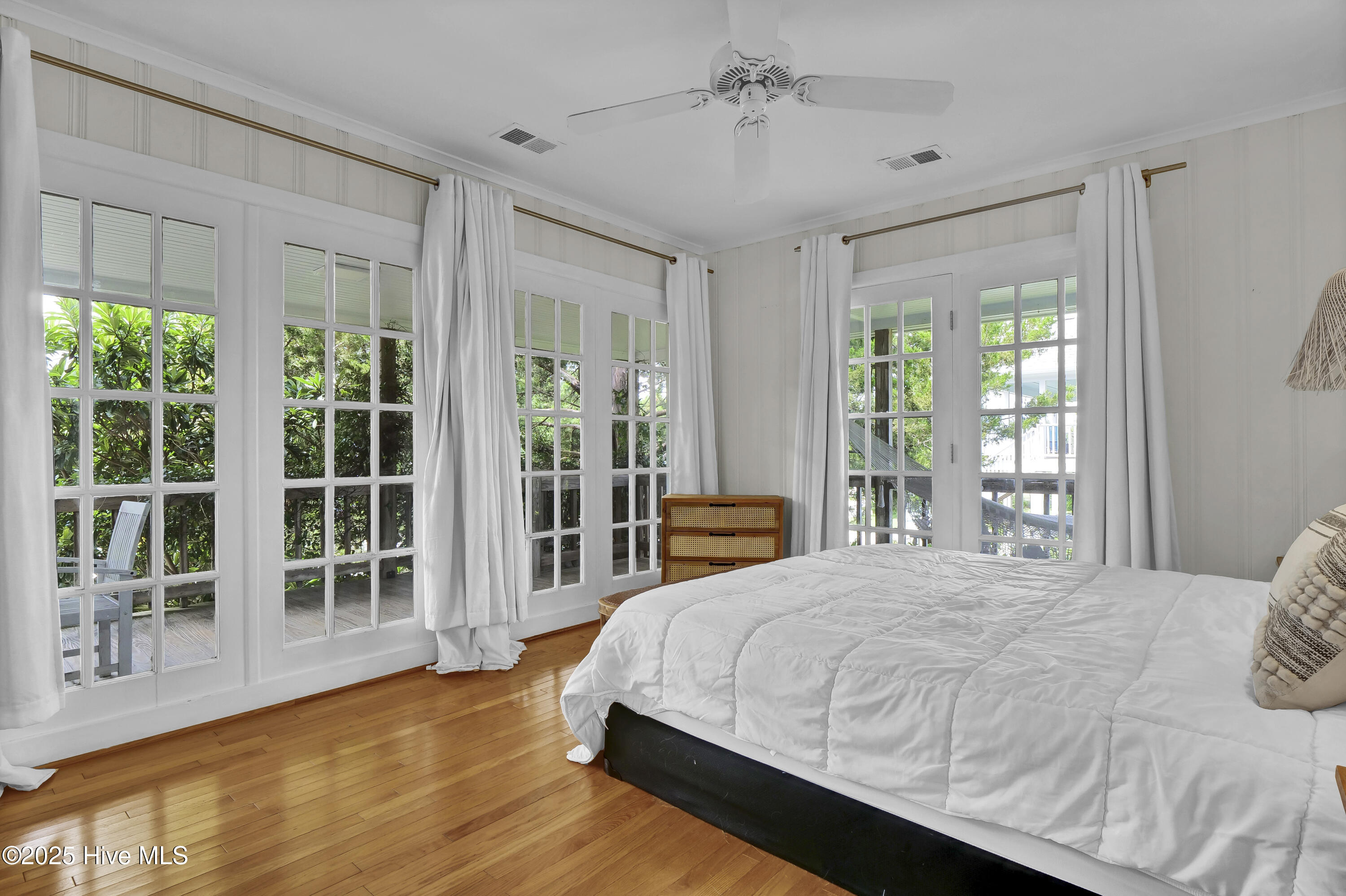 100524667 | Photo 20