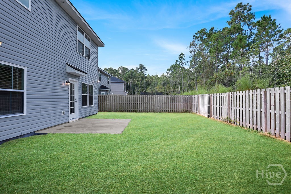 Large Fenced Yard